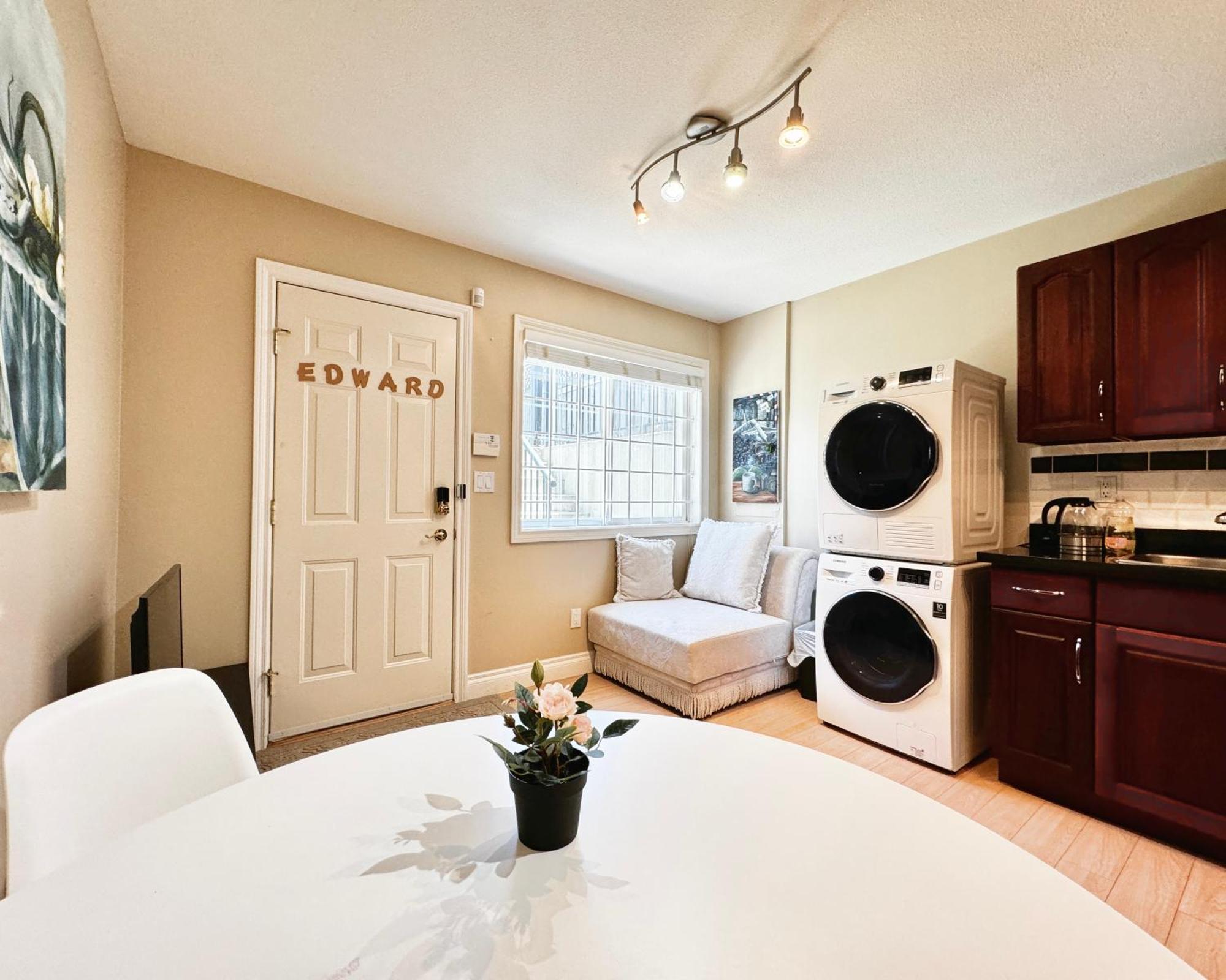 Cozy 1Bedroom Suite Near Downtown バンクーバー エクステリア 写真